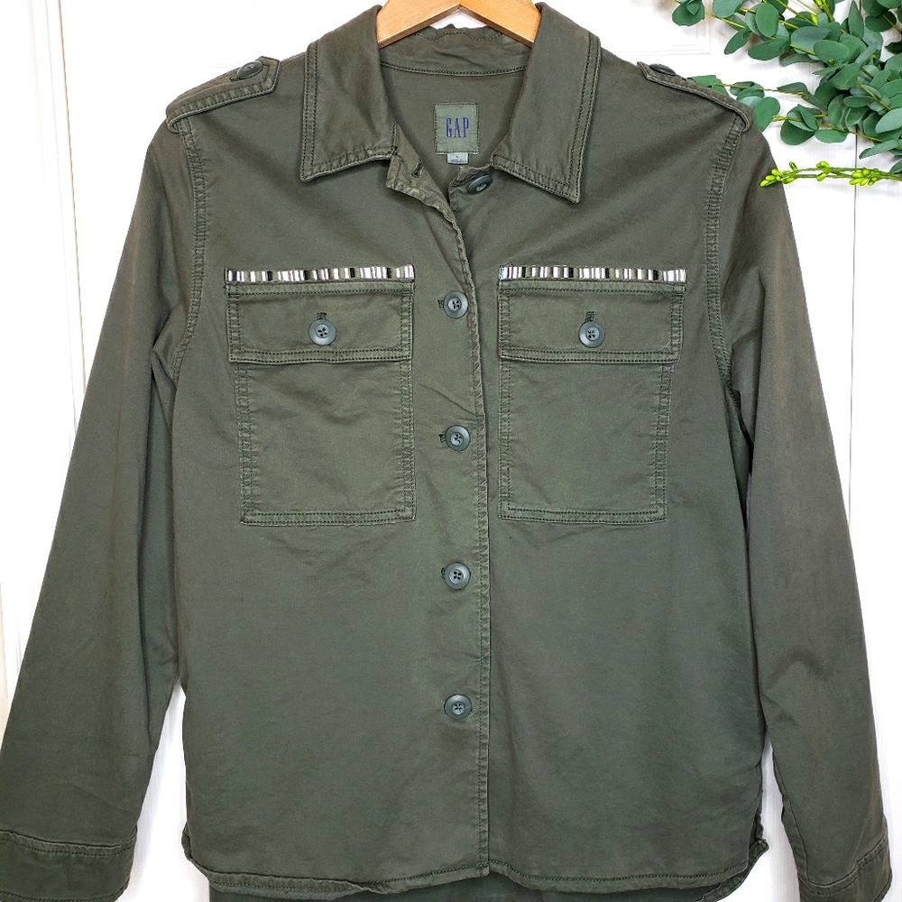 Olive green canvas shirt jkt from the gap